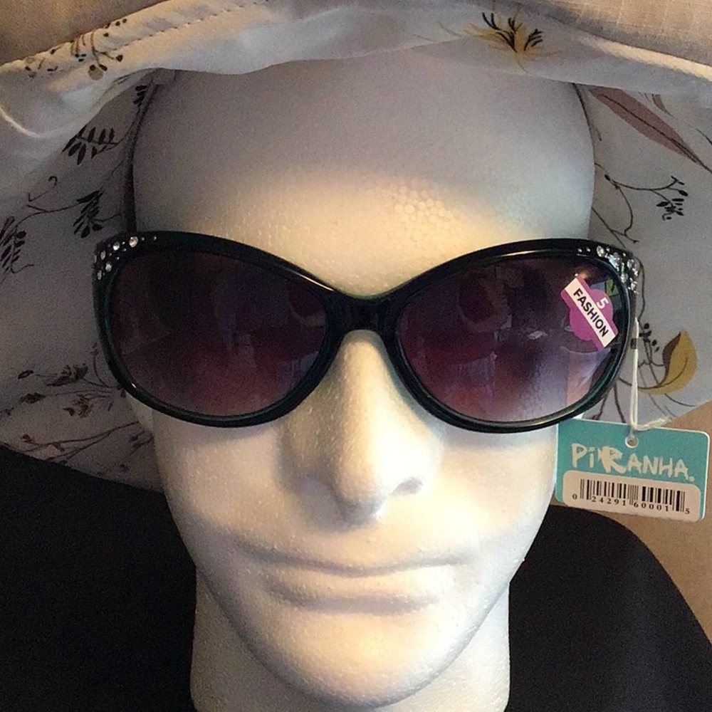 Women’s fashion sunglasses